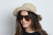 Load image into Gallery viewer, Crochet Hat Garden Lady White